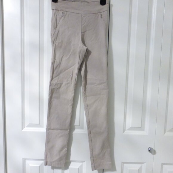 LE CHATEAU cream casual skinny pants - Picture 3 of 12